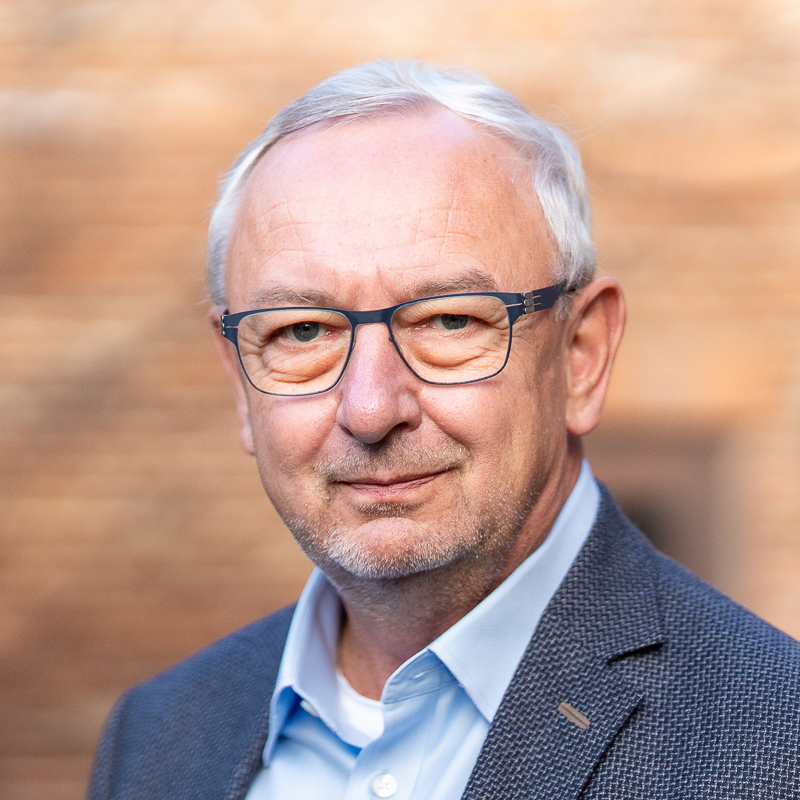 Herr Dirk Grigull: Rechtsanwalt, Fachanwalt für Arbeitsrecht, Fachanwalt für Verkehrsrecht Herr Dirk Grigull: Rechtsanwalt, Fachanwalt für Arbeitsrecht, Fachanwalt für Verkehrsrecht